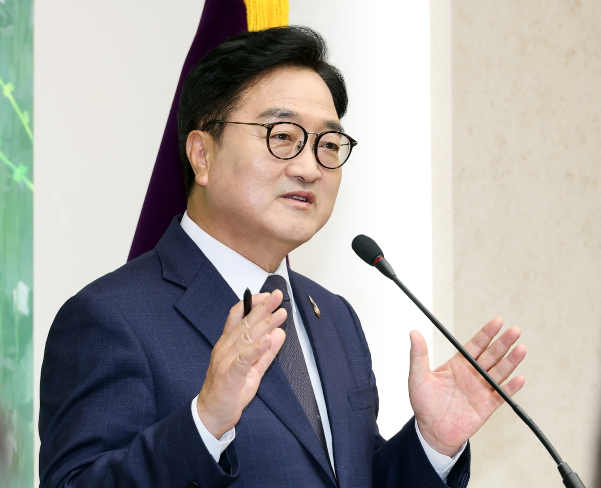 우원식 국회의장이 제22대 국회 전반기 의장 임기 종료를 하루 앞둔 28일 국회에서 열린 퇴임 기자회견에서 소회를 밝히고 있다. 2026.5.28 연합뉴스
