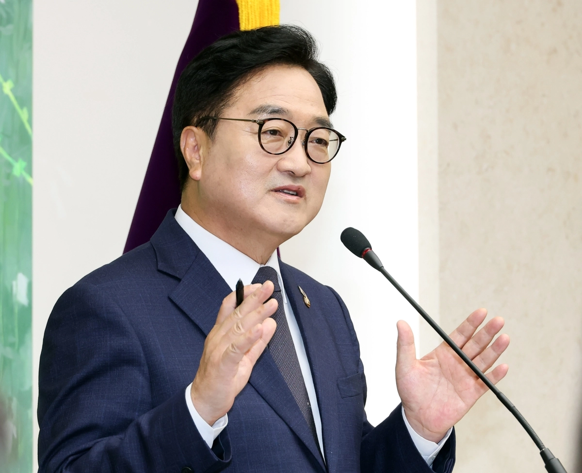 우원식 국회의장이 제22대 국회 전반기 의장 임기 종료를 하루 앞둔 28일 국회에서 열린 퇴임 기자회견에서 소회를 밝히고 있다. 2026.5.28 연합뉴스