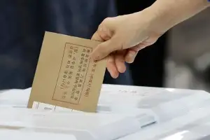 재보궐 사전투표 첫날 투표율 12%…전북 군산김제부안을 ‘최고’
