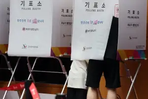 6·3 지방선거 둘째날 사전투표율 오전 9시 13.35%…서울 12.89%