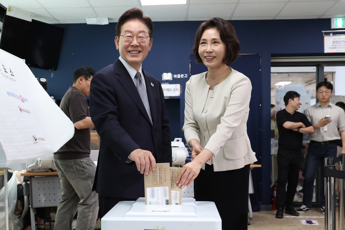 thumbnail - “투표 포기는 국민 속이는 자에게 기회“<br>李대통령, 연일 SNS로 투표 참여 독려