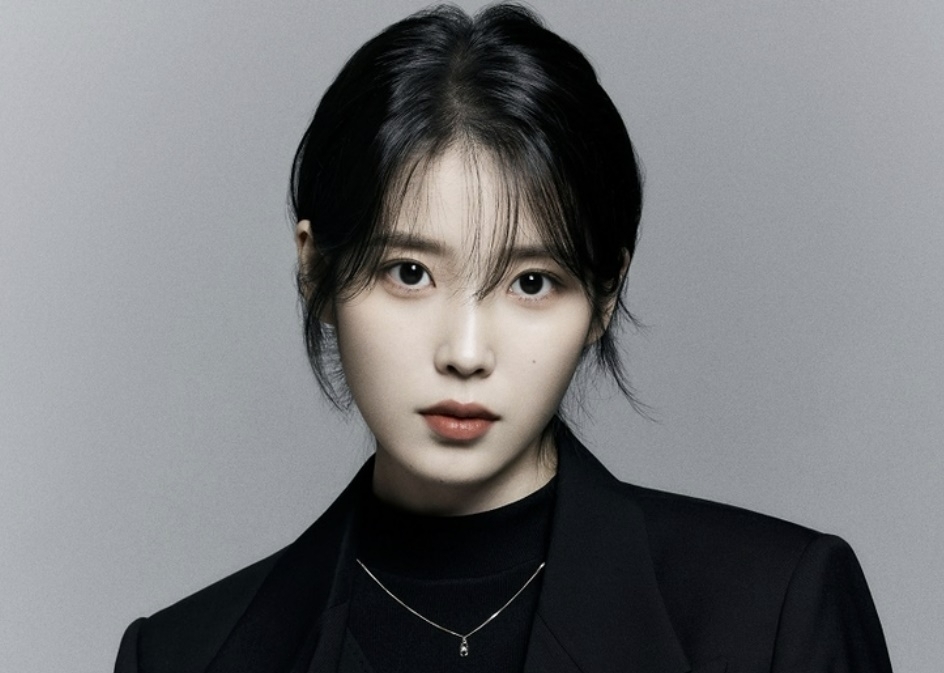 가수 겸 배우 아이유. EDAM엔터테인먼트 제공