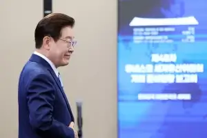 코스피 8000·수출 1054조원… 靑이 뽑은 ‘1년 우수 성적표’