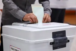 지방선거 투표율 오전 7시 2.0%…4년 전보다 0.3%p↑