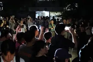 “투표함 반출 저지” 잠실7동 제2투표소, 인파 몰려 대치…경찰 출동