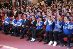 180도 바뀐 풀뿌리 민심… 李정부 성공론 밀어줬다