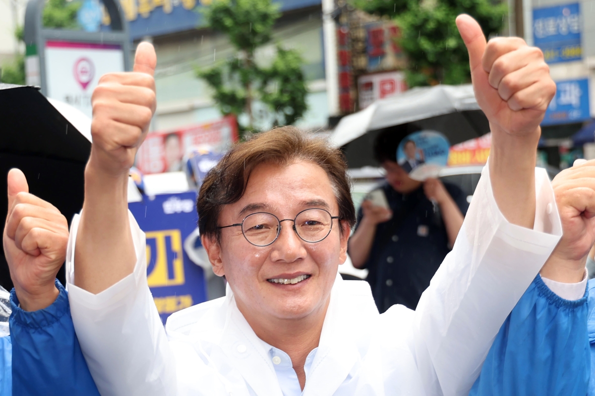 기호 1번 찍어주세요