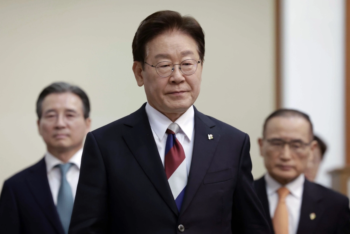 이재명 대통령이 4일 청와대에서 열린 수석보좌관회의에 입장하고 있다. 2026.6.4 연합뉴스