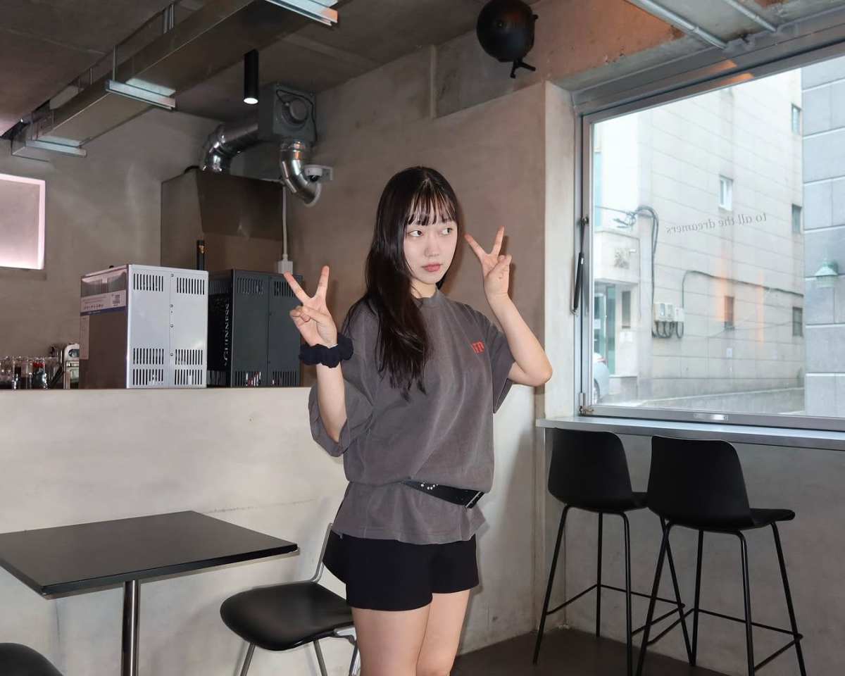 image - 곰팡이집 살며 알바하던 여배우, 가게 폐업에 “눈물 날 것 같다”