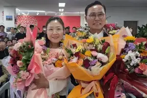 부친 이어 대이은 군수… 재검표 끝 ‘1표 차’ 당락… 나이 많아 당선 행운도