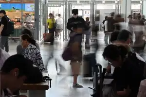 ‘감정문맹’ 시대…표현해야 정치가 바뀐다
