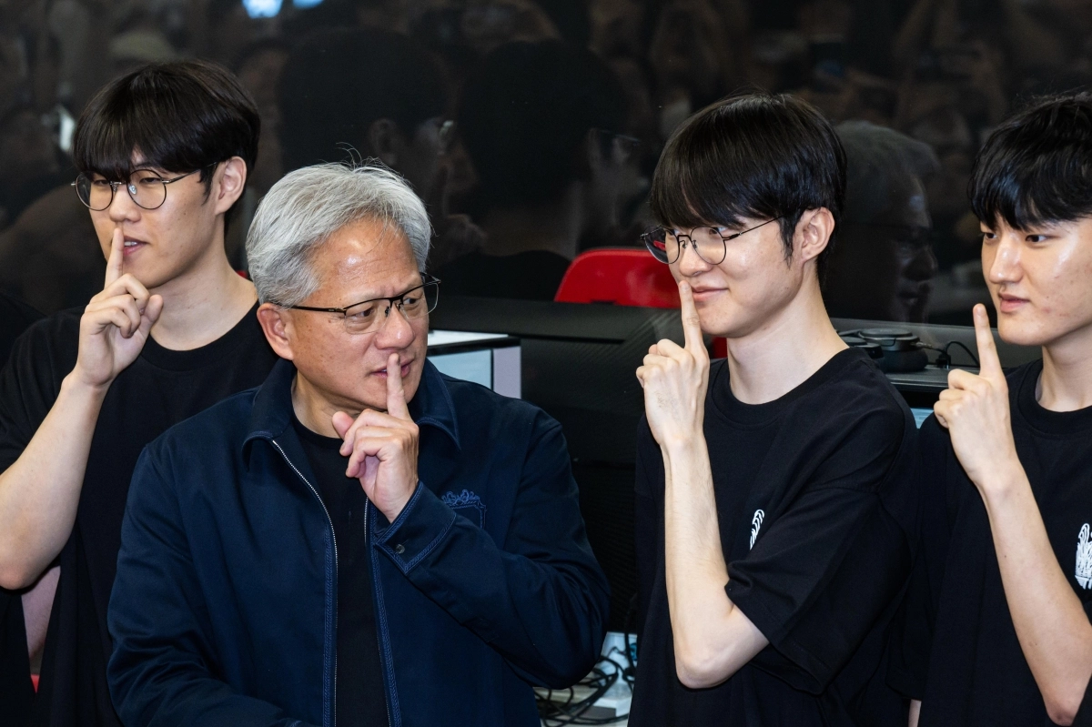 T1 만난 젠슨 황 CEO