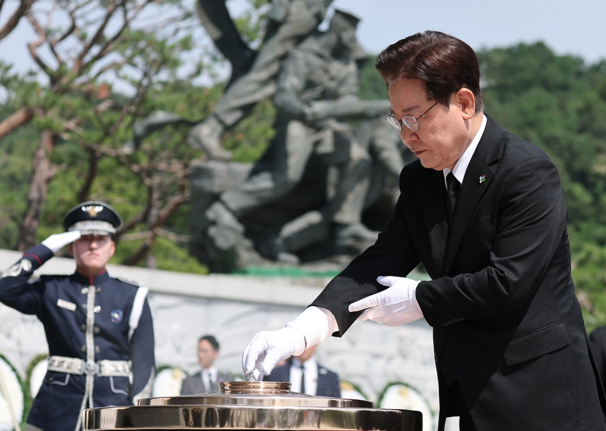 분향하는 이재명 대통령