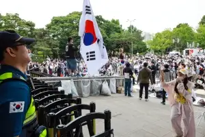 “평화시위라던 박수, 조롱으로 느껴져…시위대가 경찰력 통제·인솔” 기동대원의 한숨