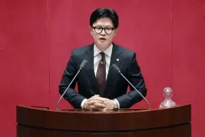 한동훈 “선관위, 선거기간 휴직 제한법 발의하겠다”