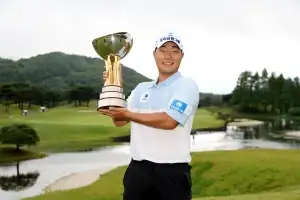 20세2개월 문동현, 69년 된 KPGA 선수권 최연소 우승