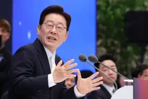 李대통령 “행정통합, 다음 지선까지 불가능…공기업은 집중 이전”