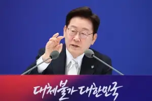 李대통령 “한일 군수지원협정, 필요성 있지만 국민 정서상 받아들이기 어려워”