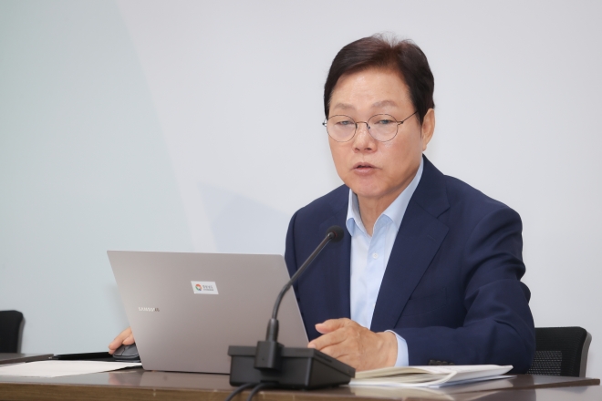 연임 성공 박완수 경남도지사 “개인 연락처 공개하고 소통 강화”