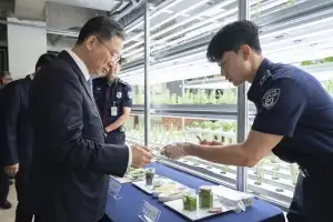 정성호 법무부 장관, ‘국내 유일 민영’ 소망교도소 방문…교화 프로그램 점검