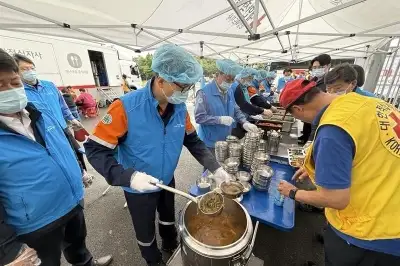 포스코·공급사 임직원, 포항 무료급식소 식기 교체…“지역사회 동반자”