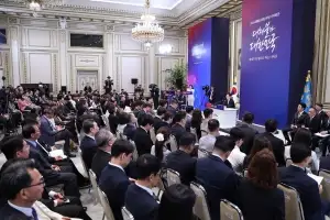 부동산 규제 재확인… 李 “세제 새달 정리·공급책 곧 발표” [李대통령 취임 1주년 기자회견]