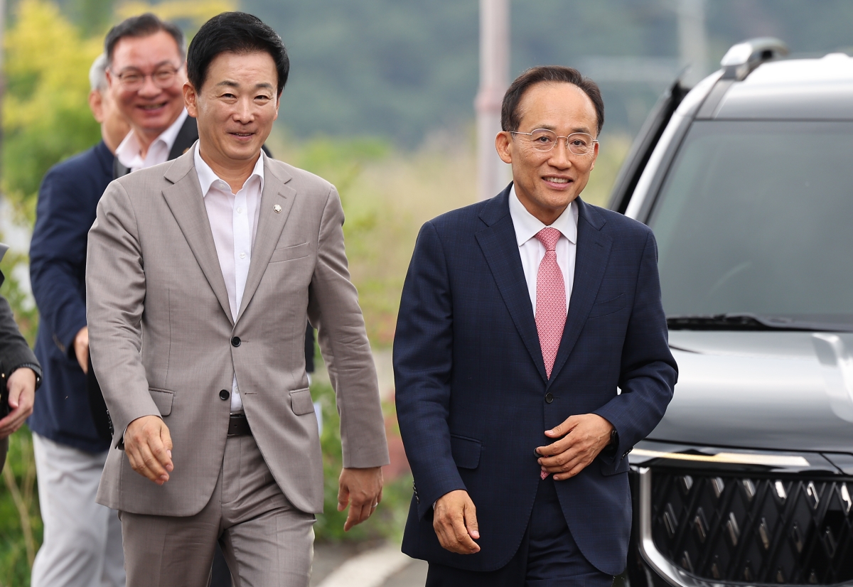 박근혜 전 대통령 사저 방문하는 추경호 당선인