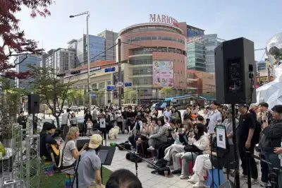 점심 시간엔 금천구 G밸리에서 버스킹을