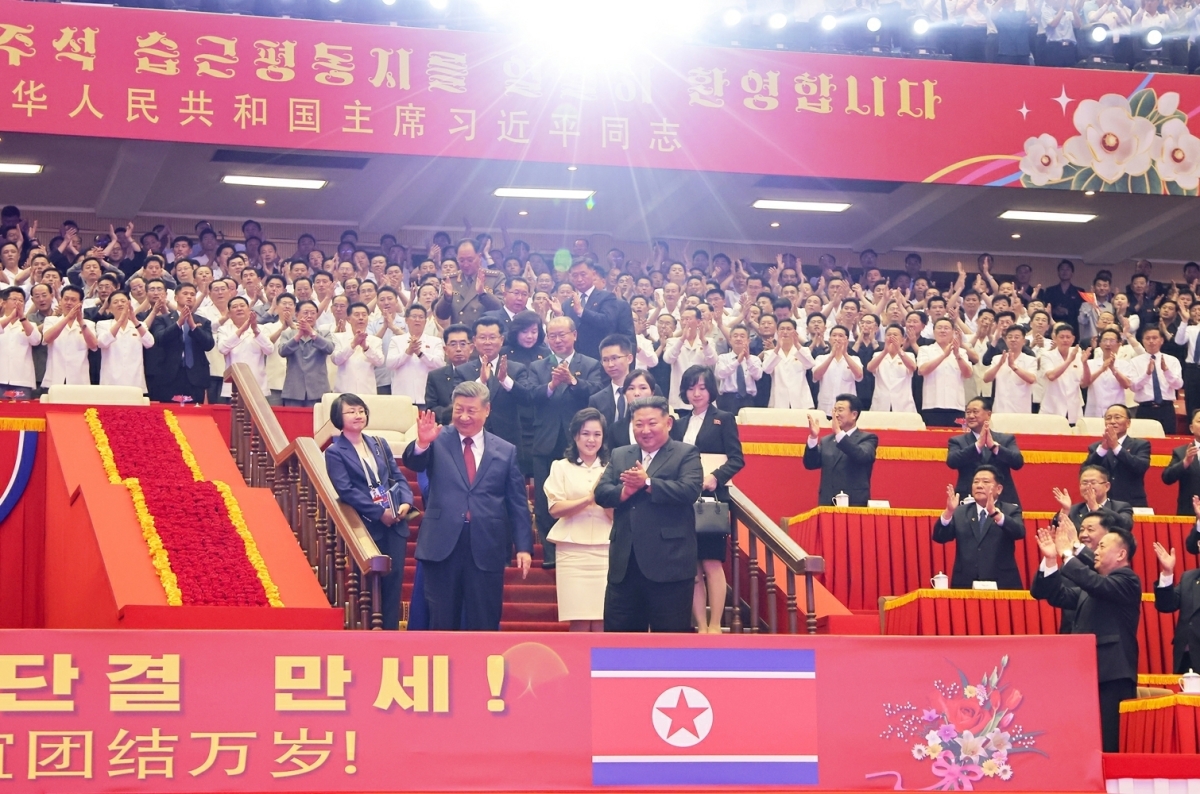 北 ‘시진핑 방북’ 환영 공연…‘북중 친선’ 강조