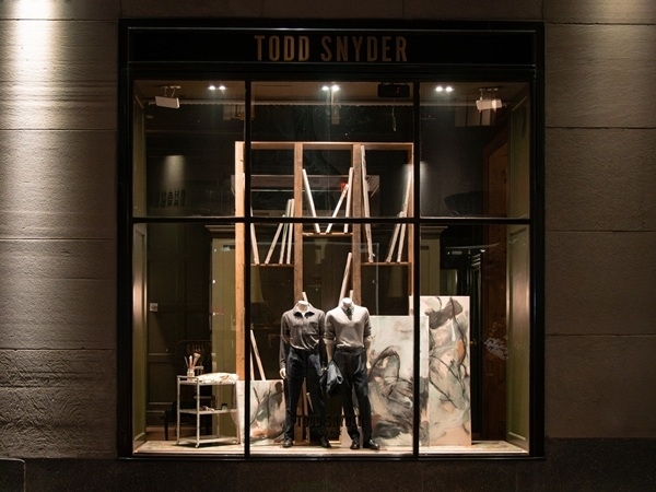 Todd Snyder 2025 가을 시즌 윈도 디스플레이. 박경민 디자이너 제공