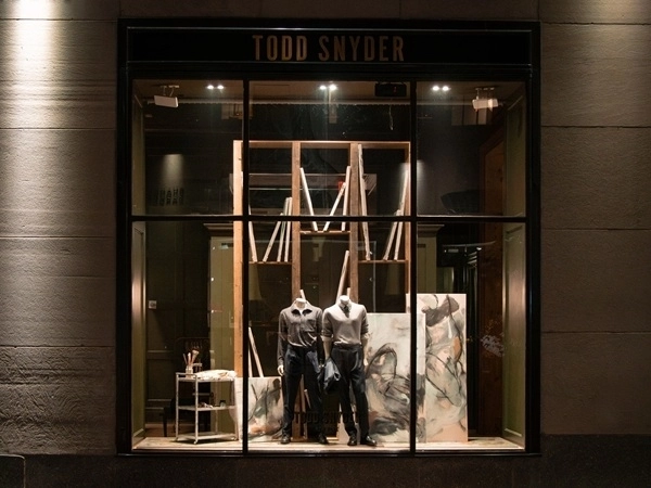 Todd Snyder 2025 가을 시즌 윈도 디스플레이. 박경민 디자이너 제공