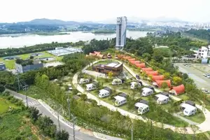 ‘4계절 쾌적한 숙박’… 의왕시 왕송호수캠핑장 글램핑, 6월 13일 재개장