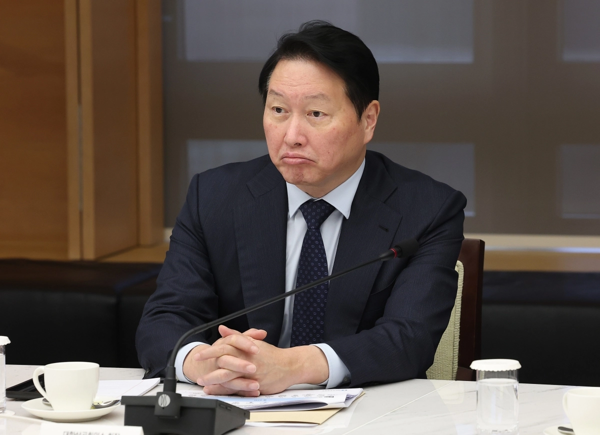 행사 시작 기다리는 최태원 대한상의 회장