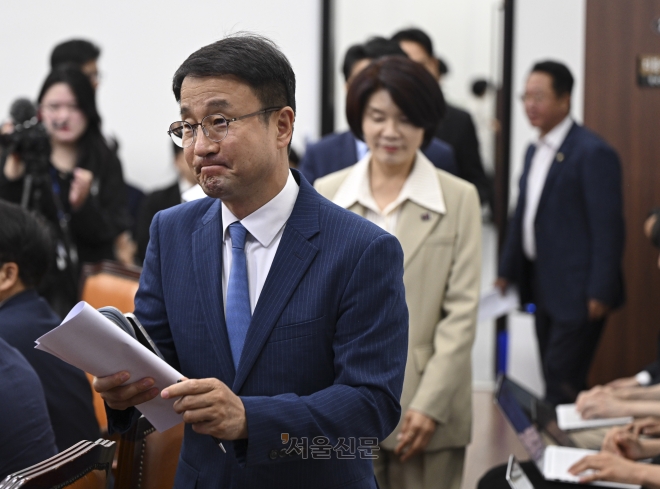 정책조정회의 참석하는 한병도 원내대표