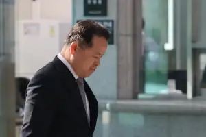 thumbnail - ‘외유 선관위’… 열흘 유럽 돌고 표절 보고서