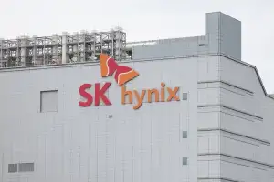 삼성 이어 SK하이닉스도 챗GPT 도입 검토…“AI가 새로운 경쟁력”