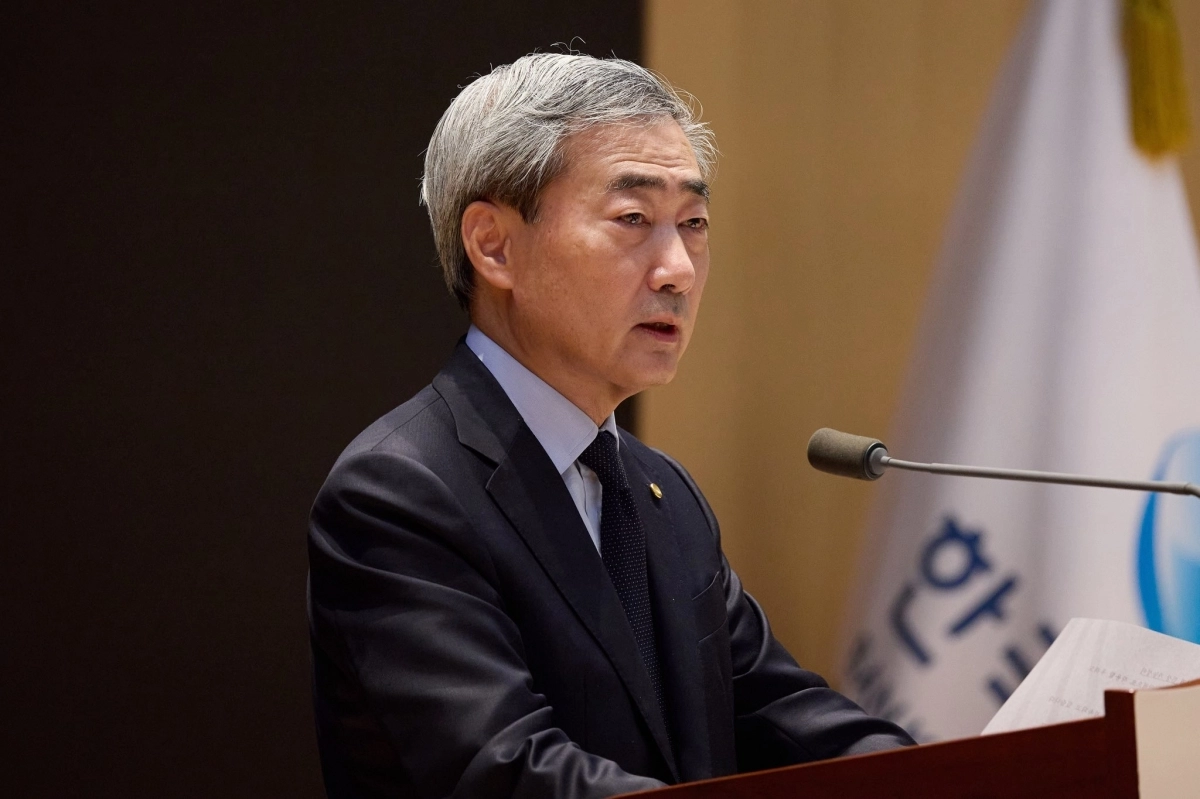 신현송 한국은행 총재가 12일 서울 중구 한국은행에서 열린 창립 76주년 기념식에서 기념사를 하고 있다. 한국은행 제공
