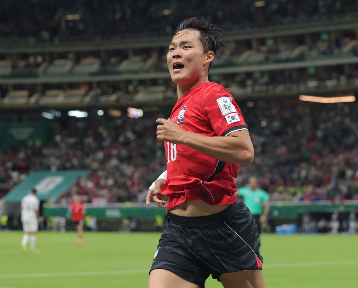 축구 국가대표팀 공격수 오현규가 12일(한국시간) 멕시코 할리스코주 사포판 과달라하라 스타디움에서 열린 2026 북중미월드컵 A조 1차전 한국과 체코의 경기에서 후반 역전 골을터뜨린 뒤 세리머니를 하러 달려가고 있다. 2026.6.12 사포판 연합뉴스