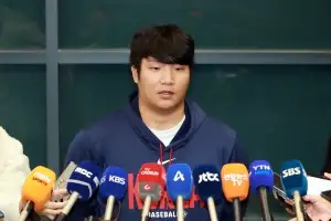 대표팀 형님 된 문보경 “리더는 노시환이…믿음 보답하고 싶다”