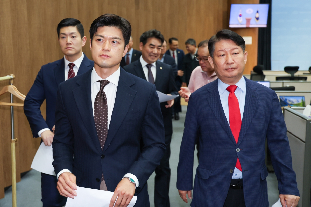 장동혁 사퇴 요구 기자회견 마친 대안과미래
