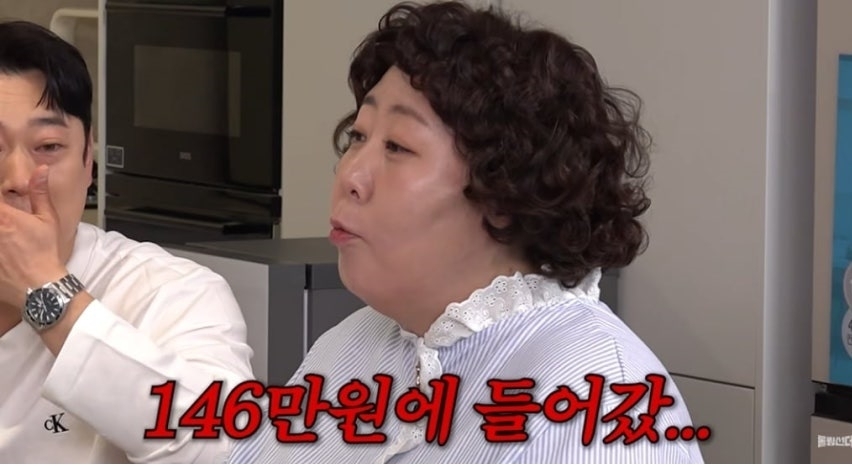 개그우먼 신기루가 지난 16일 유튜브 채널 ‘롤링썬더’의 콘텐츠 ‘신여성’에 출연해 주식 투자 사연을 털어놓고 있다. 유튜브 롤링썬더 캡처