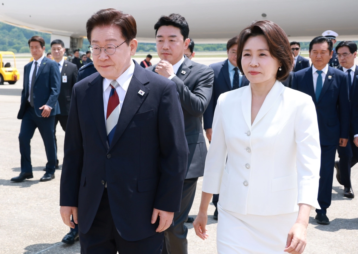 이 대통령, G7ㆍ유럽순방 마치고 귀국