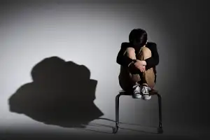 난방 끊긴 집에 홀로…10대 아들 몰래 세 딸과 이사 간 친모 ‘집유’