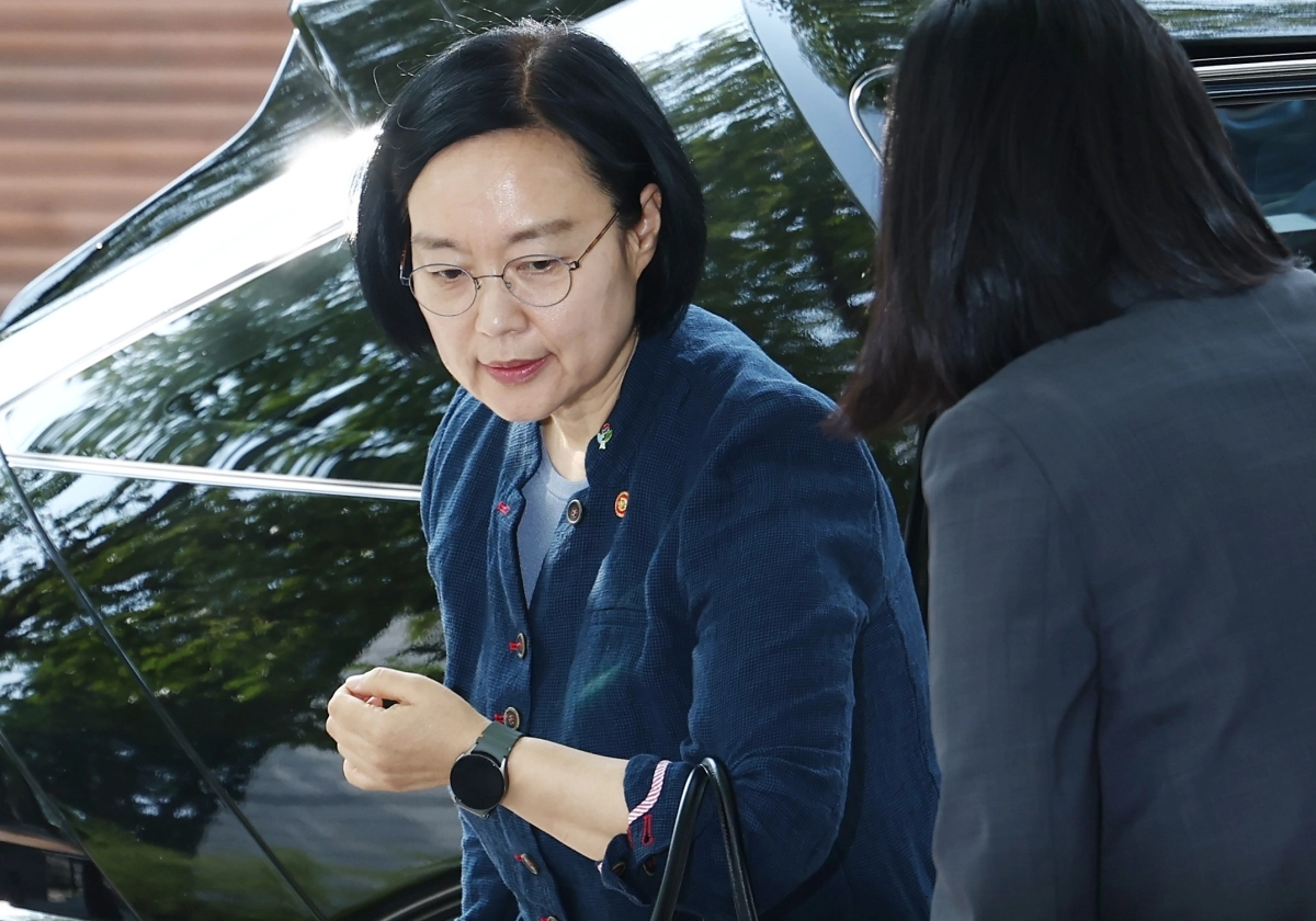출근하는 한성숙 총리 후보자