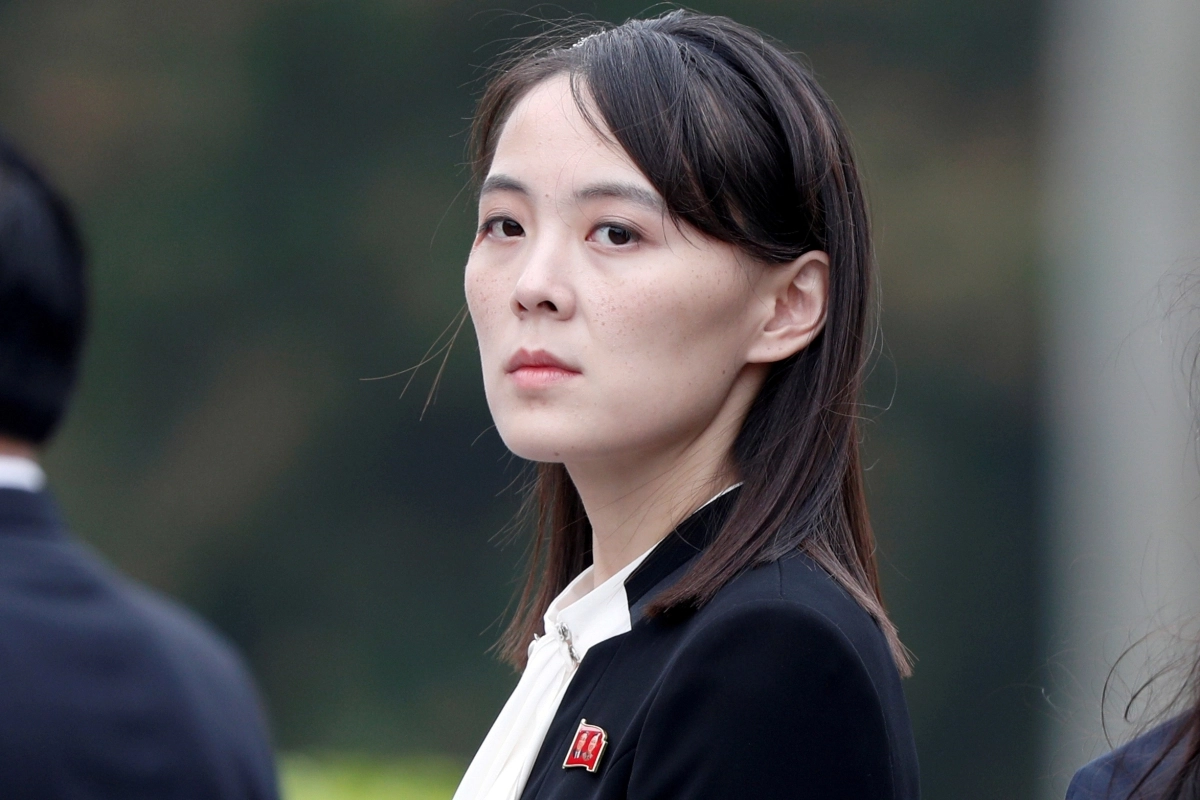 김정은 북한 국무위원장의 여동생 김여정이 2019년 3월 2일 베트남 하노이의 호찌민 묘소에서 헌화식에 참석하고 있다. 로이터 연합뉴스 자료사진