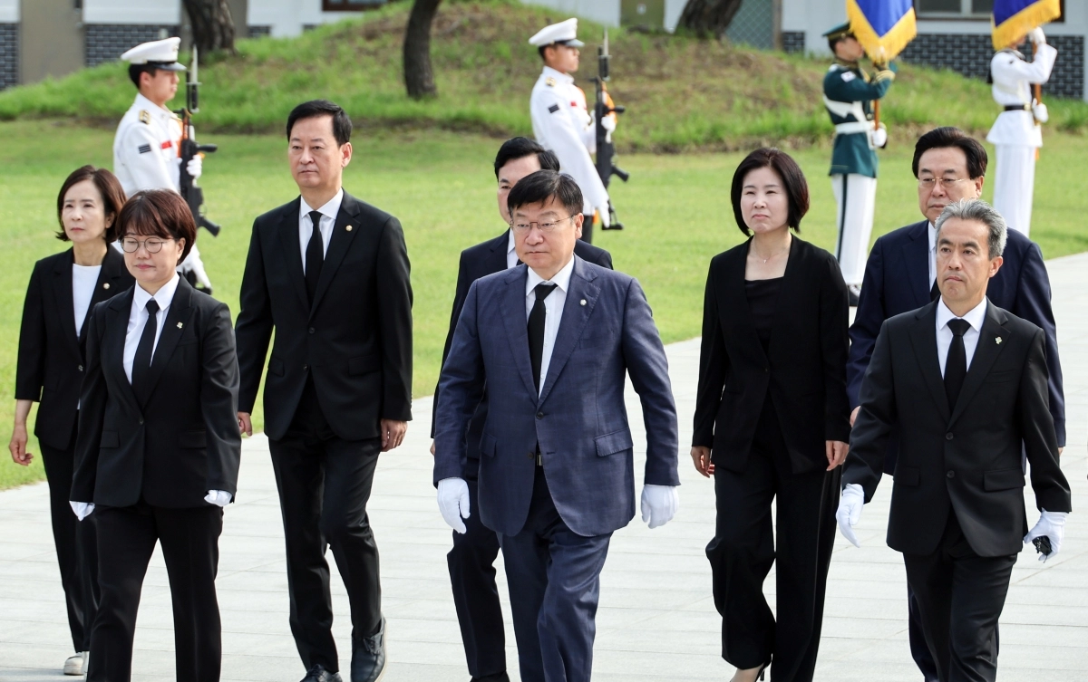 국민의힘 신임 원내대표단 현충원 참배