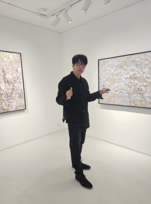 배영환 작가 연합뉴스