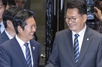송영길 “정청래, 盧대통령과 등져 장례식 참석 못해”…정 “100% 허위”