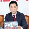 ‘지선 헌신론’ 띄우며 버티는 장동혁… 오세훈 “도움 안 돼 피해 다녔다”