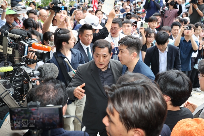 선관위 원포인트 개헌? 민주적 기본질서는 상호 존중부터[노정태의 뉴스 인문학]